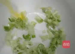 Illustration of how to make egg pancakes 2