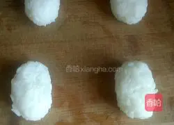 Illustration of how to make fish roe sushi 4 