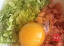 Illustration of how to make ham and egg pancakes 8