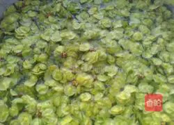 Illustration of how to make Yushu Qian Hot Noodle Pancakes 2