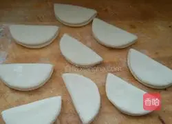 Minced pork and cowpea lotus leaf cake.Recipe 4