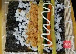 Illustration of how to make love sushi 2