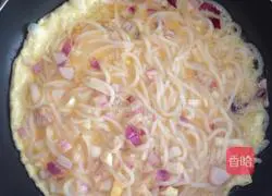 Onion rice noodle egg pancake recipe 4