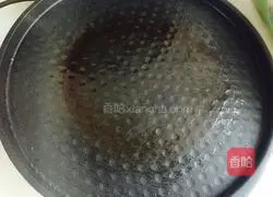 Illustration of how to make egg skin sushi 6