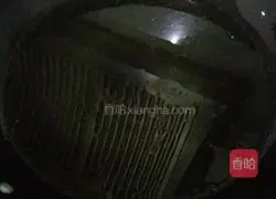 Illustration of how to make pumpkin cake 5