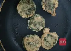 Illustration of how to make pan-fried spinach cake 7