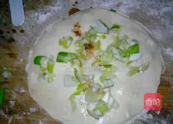 Illustration of how to make salt and pepper layer cake 9