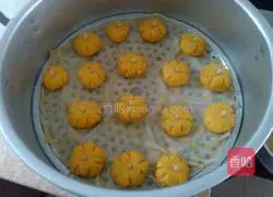 Illustration of how to make sweet and glutinous pumpkin cake 8