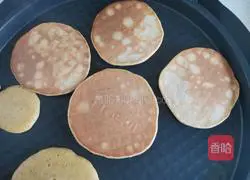 Illustration of how to make oil-free and sugar-free whole wheat banana muffins 7