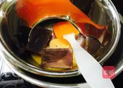 Chocolate lava cake (four small paper cups) recipe 2