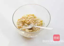 Illustration of how to make banana waffles 2