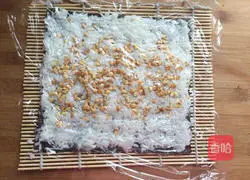 Illustration of how to make fried chicken sushi 12