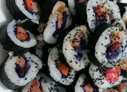 Illustration of how to make sushi 3