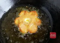 Illustration of how to make ham cake 15