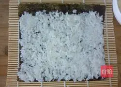 Illustration of how to make egg custard + sushi roll 4