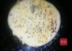 Illustration of how to bake with electric pan 13