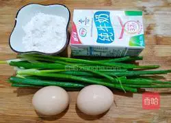 How to make scallion egg pancakes 1