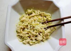 Illustration of how to make shredded radish cake 8