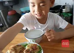 Illustration of how to make pastoral potato pancakes 7