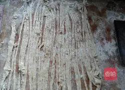 Illustration of how to make salt and pepper pancakes 4