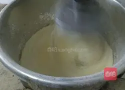 Illustration of how to make whole egg version of waterless sponge cake 3