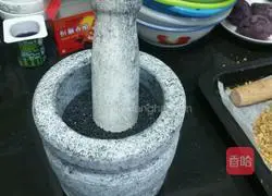 Illustration of how to make sesame and walnuts 6