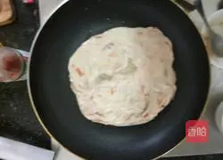 Illustration of making minced meat cake 12