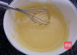 Illustration of how to make orange jam cake roll 4