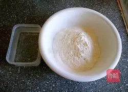 Illustration of how to make layers of fragrant mutton patties 6