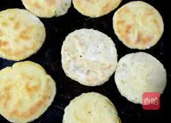 Illustration of how to make Osmanthus and Sesame Sugar Cake 8