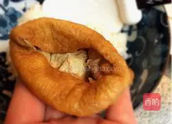 Illustration of how to make fried tofu skin sushi 7