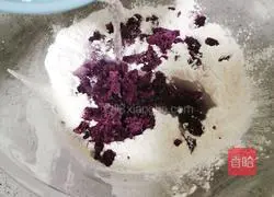 Illustration of how to make glutinous rice cakes with purple sweet potato and bean paste 9