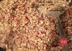 Illustration of how to make leek, bamboo shoots, diced bean and dried meatloaf 3