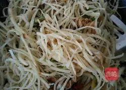 Illustration of how to make fried pancakes 7