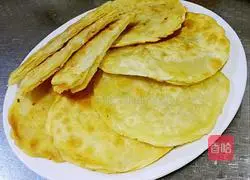 Illustration of how to make small onion pancakes 6