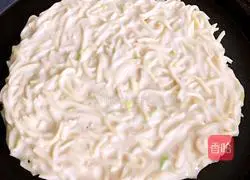 Illustration of how to make potato shredded cake 5