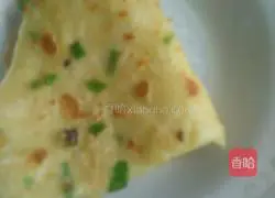 Illustration of how to make egg and green onion cake 9