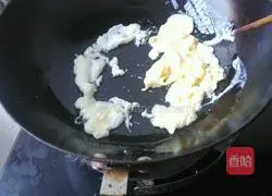 Illustration of home-style fried shredded pancakes 2