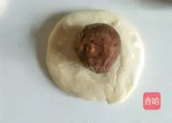 Illustration of how to make fragrant bean paste pie 14