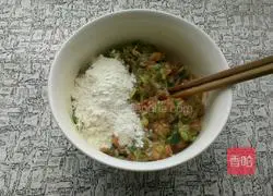 Illustration of how to make sophora flower minced meat cake 6