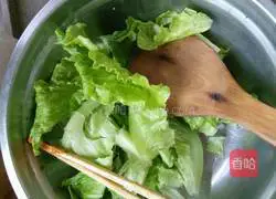 Illustration of home-style egg-filled pancakes 4