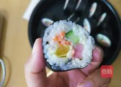 Illustration of home-style kimbap 19