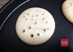 Illustration of how to make banana waffles 14