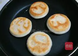 Illustration of making glutinous rice brown sugar cake 5