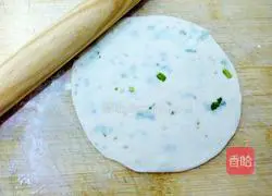 Illustration of how to make scallion pancakes 15