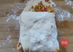 Illustration of how to make scallion pancake 13