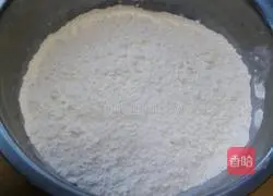 Illustration of how to make leek and egg thin-crust pancake 1