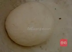 Illustration of how to make salt and pepper pancakes 3