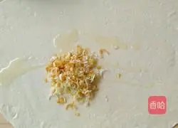 Illustration of how to make scallion pancakes 4