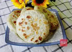 Beef and Chive Pie Recipe Illustration 11